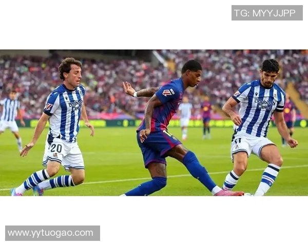 巴萨官方宣布签下新援,球迷期待新赛季表现 巴萨官方宣布签下新援,球迷期待新赛季表现