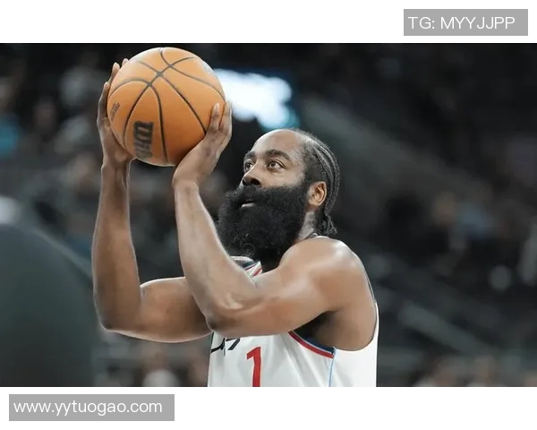 火箭队球星哈登刷新进攻纪录，成为本赛季得分王