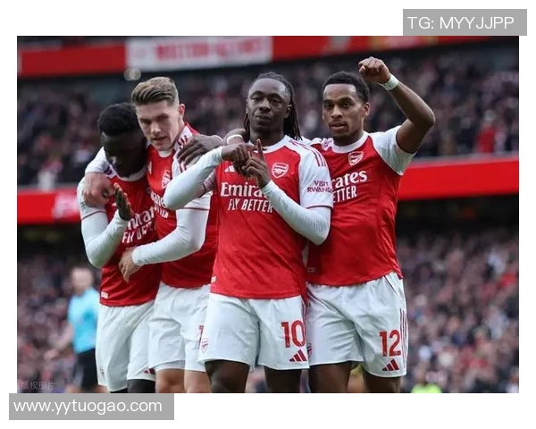 英超直播：曼联迎战利物浦，两支豪门对决引燃激情球迷火焰